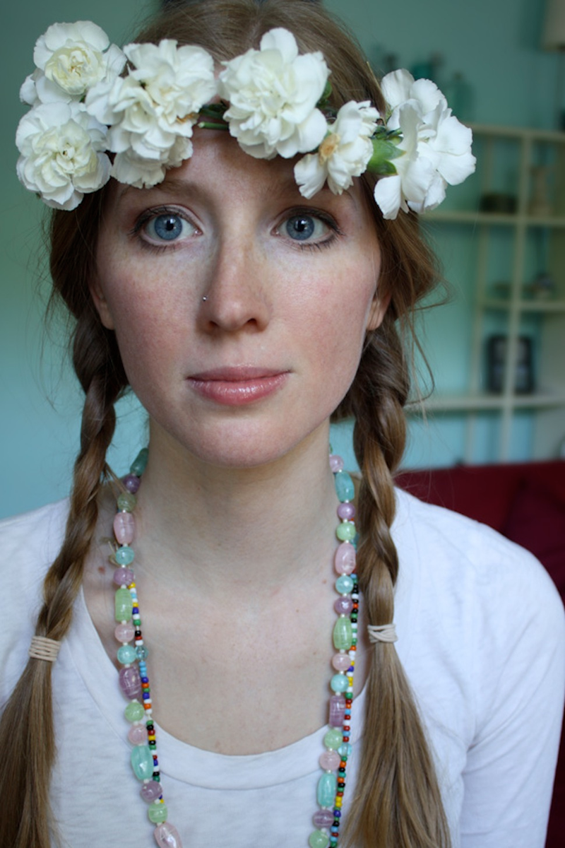 Illustration for article titled Childhood Photos, Recreated as Adults Today